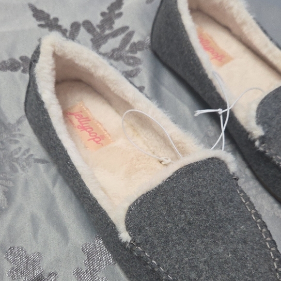 Gray Jelly pop 9M Women's Slippers - Picture 2 of 8